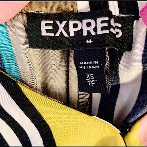 🆕🔥EXPRESS SILKY&SEXY MULTICOLORED FLOWY DRESS!!ASYMETRICAL BEAUTIFUL COLORS!! - Picture 8 of 13